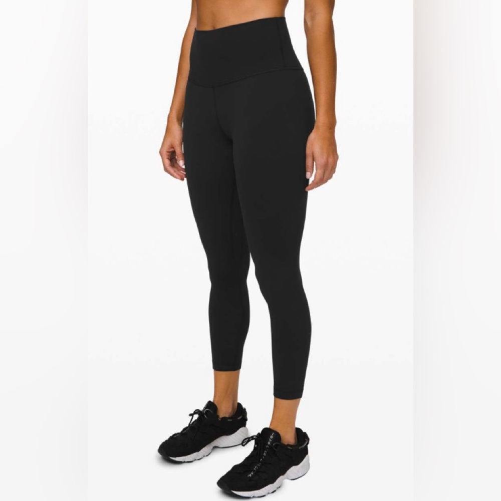 Lululemon Align Black Leggings 25” excellent condition, size 8